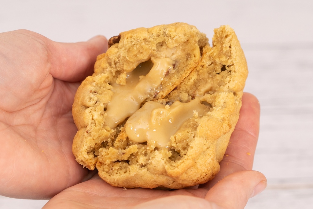 Bueno STUFFED Chunky Cookie