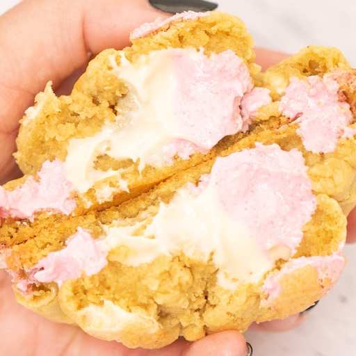 [RASPBERRY WHITE CHOC] Raspberry White Choc Chunky Cookie